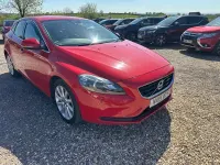 Begagnad Volvo V40 SE Lux 190 HK (139 kW) 2015 Röd Halvkombi