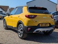 Used Kia Stonic GT-Line S 100 HP (73 kW) 2021 Yellow SUV