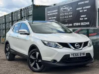 Used Nissan Qashqai N-Connecta 2016 White SUV
