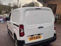 Used Vauxhall Combo 100 HP (73 kW) 2021 White MPV