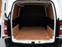 Used Peugeot Partner Premium 100 HP (73 kW) 2022 White MPV