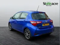 Used Toyota Yaris 99 HP (72 kW) 2018 Blue Hatchback