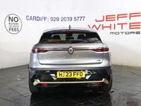 Usado Renault Megane E-Tech Iconic 160 kW (218 HP) 2023 Cinzento Citadino