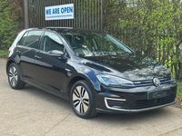 Begagnad VW e-Golf 100 kW (136 HK) 2020 Svart Halvkombi