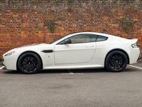 Used Aston Martin V12 Vantage 565 HP (415 kW) 2017 White Coupe