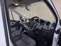 Used Renault Trafic 2017 White MPV