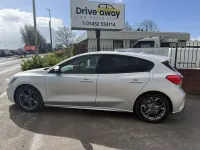 Gebraucht Ford Focus ST-Line 125 PS (91 kW) 2020 Silber Kleinwagen