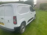 Used Peugeot Partner Premium 131 HP (96 kW) 2024 White MPV