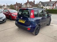 Usado Fiat Panda Lounge 85 HP (62 kW) 2014 Azul Citadino