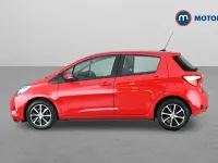 Used Toyota Yaris 111 HP (81 kW) 2018 Red Hatchback