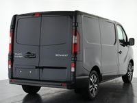 Nowe Renault Trafic 2025 Czarny Minivan
