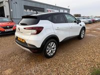 Used Renault Captur Iconic 140 HP (102 kW) 2021 White SUV
