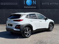 Second-hand Hyundai Kona Edition 120 CP (88 kW) 2020 Alb SUV