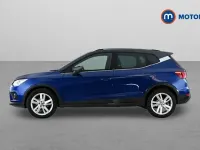 Usado Seat Arona FR 110 CV (80 kW) 2021 Azul SUV