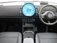 Używany Mini Countryman Classic 300 KM (220 kW) 2024 Srebrny SUV