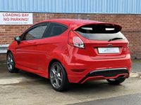 Used Ford Fiesta ST 180 HP (132 kW) 2014 Red Hatchback