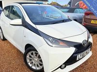Used Toyota Aygo x-press 68 HP (50 kW) 2016 White Hatchback