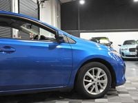 Used Toyota Auris Sport 90 HP (66 kW) 2013 Blue Hatchback