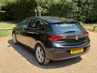 Used Vauxhall Astra SRi 105 HP (77 kW) 2019 Black Hatchback