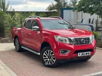 Used Nissan Navara Tekna 190 HP (139 kW) 2016 Red Pickup