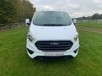 Used Ford Transit Custom Limited 170 HP (125 kW) 2021 White Van