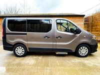 Begagnad Renault Trafic Business 2020 Grå Minibuss
