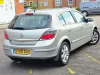 Begagnad Vauxhall Astra Design Edition 138 HK (101 kW) 2008 Beige Halvkombi