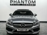 Usado Mercedes C220 AMG line 170 CV (125 kW) 2018 Gris Coupe