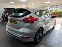 Used Ford Focus ST-Line 120 HP (88 kW) 2017 Silver Hatchback