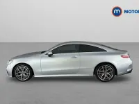 Usado Mercedes E300 AMG Line Premium 258 HP (189 kW) 2023 Coupé