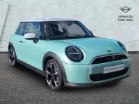 Begagnad Mini Cooper Exclusive 2024 Grön Halvkombi