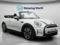 Usado Mini Cooper Cabriolet Exclusive 136 CV (100 kW) 2022 Plateado Descapotable