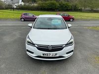 Used Vauxhall Astra SRi 2017 White Hatchback