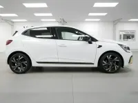 Used Renault Clio Engineered 145 HP (106 kW) 2023 White Hatchback