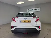 Used Toyota C-HR 122 HP (89 kW) 2018 White SUV