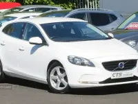 Used Volvo V40 SE 115 HP (84 kW) 2014 White Hatchback