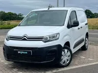 Used Citroën Berlingo 100 HP (73 kW) 2023 White MPV