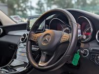 Usado Mercedes C220 170 HP (125 kW) 2017 Azul Carrinha