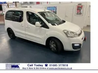 Used Citroën Berlingo Feel 100 HP (73 kW) 2017 White MPV