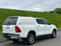 Gebraucht Toyota HiLux Luxury 150 PS (110 kW) 2018 Weiß Pickup