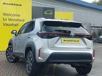 Used Toyota Yaris Hybrid Design 116 HP (85 kW) 2022 Silver Estate