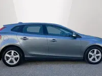 Used Volvo V40 122 HP (89 kW) 2015 Hatchback