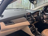 Begagnad BMW 225 Luxury Line 224 HK (164 kW) 2017 Kombi