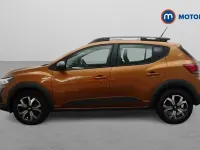 Usado Dacia Sandero Journey 91 HP (66 kW) 2022 Laranja Citadino