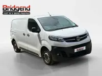 Used Vauxhall Vivaro S 100 HP (73 kW) 2023 White MPV