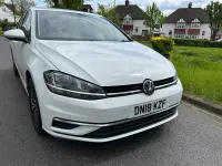 Używany VW Golf VII SE 125 KM (91 kW) 2018 Biały Hatchback