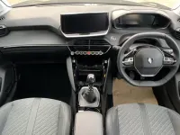 Second-hand Peugeot 208 Allure 99 CP (72 kW) 2025 Negru Hatchback
