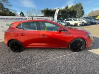 Used Renault Mégane Dynamique 110 HP (80 kW) 2016 Red Hatchback