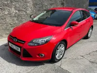 Usado Ford Focus Titanium 125 CV (91 kW) 2012 Rojo Utilitario