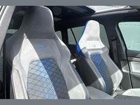Second-hand VW Golf VIII R 315 CP (231 kW) 2023 Negru Break